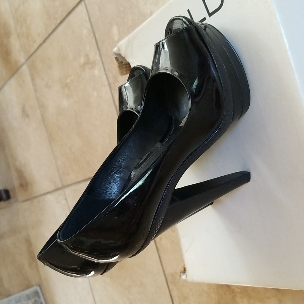 Aldo high heel 5"